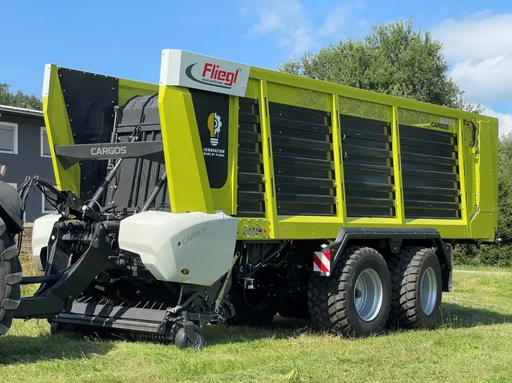 <em class="placeholder">Remorque autochargeuse Fliegl Cargo 2025</em>