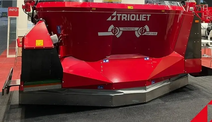 <em class="placeholder">Robot d&#039;alimentation Trioliet WP 2 600 au salon allemand Eurotier 2024</em>