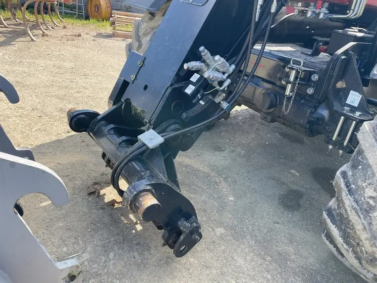 <em class="placeholder">Porte-outil de chargeur télescopique Case IH Farmlift 742</em>