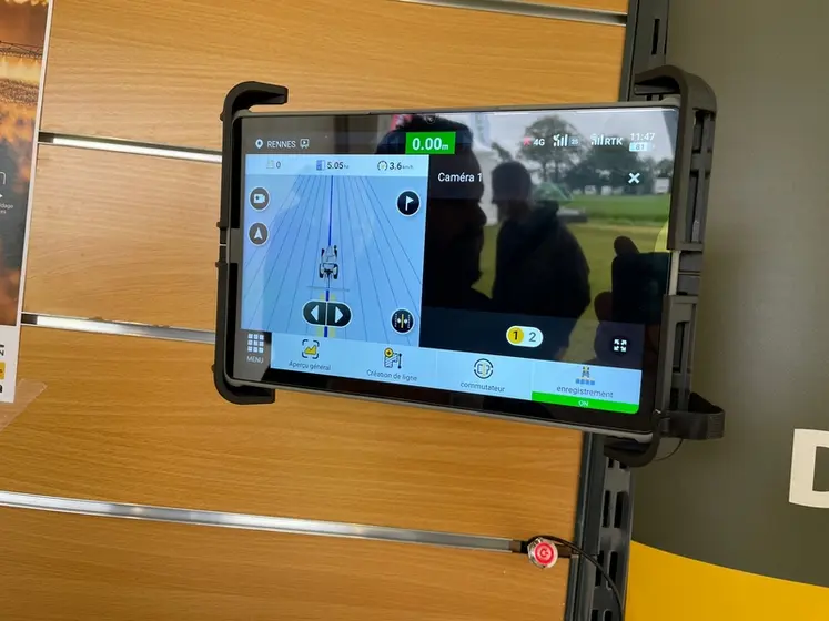 <em class="placeholder">Fournial FJDynamics tablette tactile AG1 Guidage GPS</em>