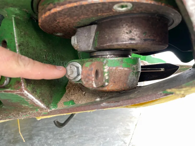 <em class="placeholder">Bielle d&#039;entraînement du lamier à sections de coupe flexible Draper John Deere </em>