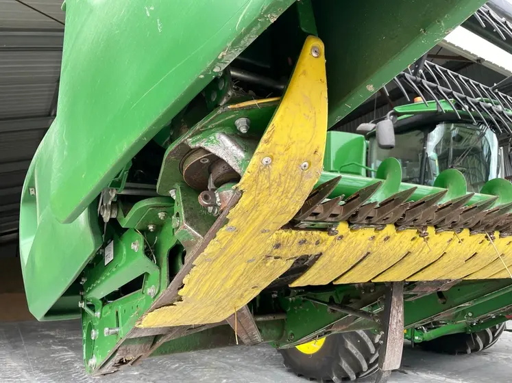 <em class="placeholder">Patins d&#039;usure en téflon de coupe flexible Draper John Deere </em>