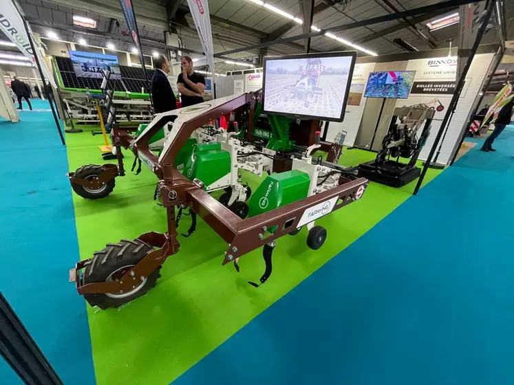 <em class="placeholder">Bineuse intelligente Farm-Ing InRowINGweeder au salon Sival importé par Stecomat</em>