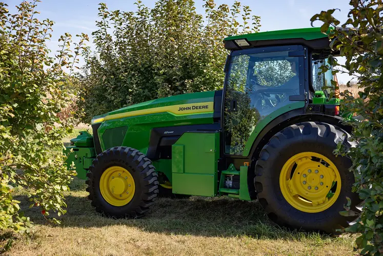 <em class="placeholder">Tracteur électrique E-Power autonome John Deere</em>
