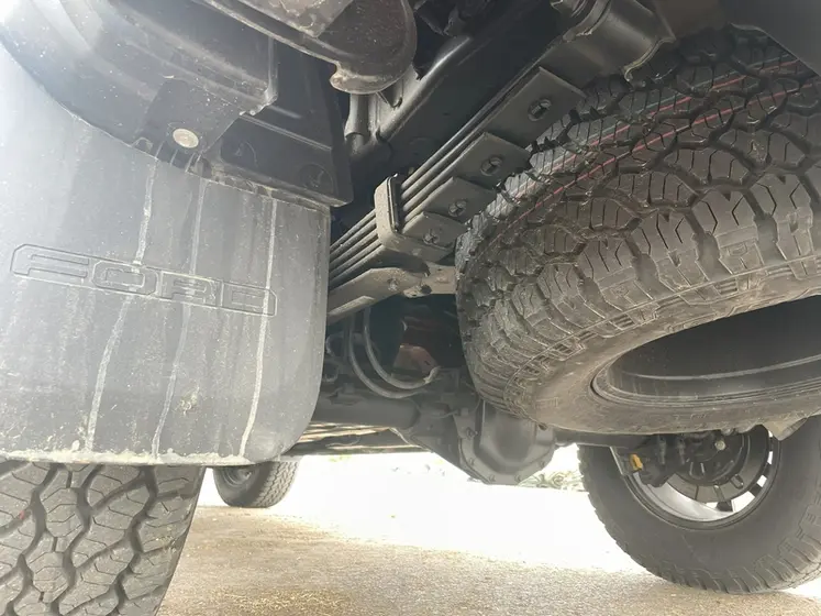 <em class="placeholder">Suspensions à lames ressort du Ford Ranger Wildtrak X SuperCab</em>