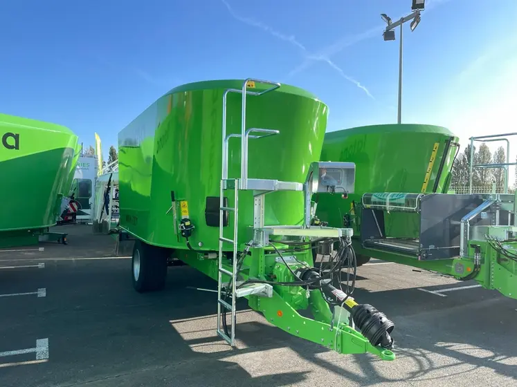 <em class="placeholder">Remorque mélangeuse Tatoma MX MV 200 au Space 2024</em>
