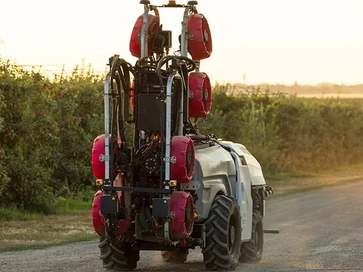 Robot autonome de pulvérisation Yamaha Agriculture