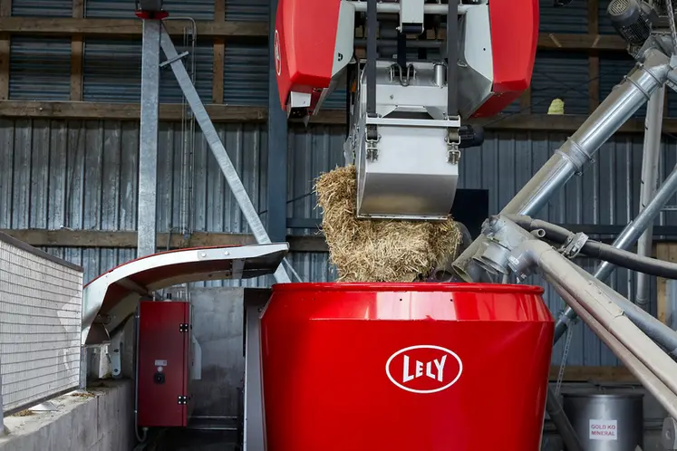 <em class="placeholder">Grappin de chargement du robot d&#039;alimentation Lely Vector Next</em>