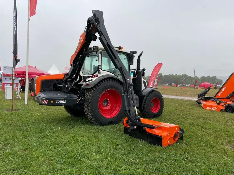 <em class="placeholder">Epareuse SMA Cobra Innov-Agri2024</em>