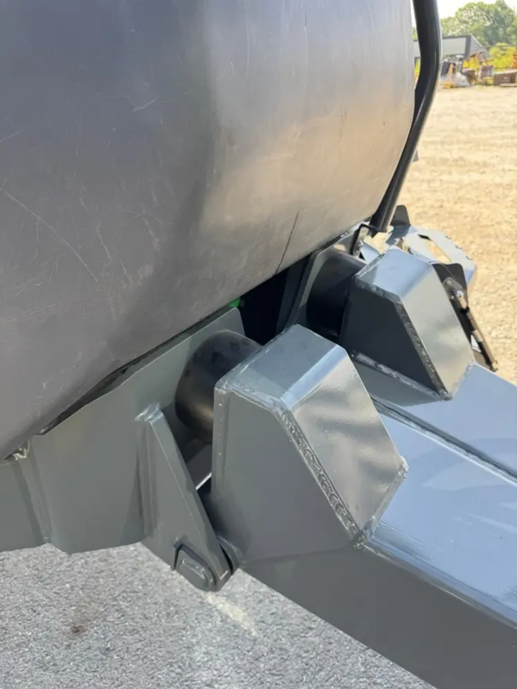 <em class="placeholder">Suspension du timon du pulvérisateur traîné Arland XR</em>