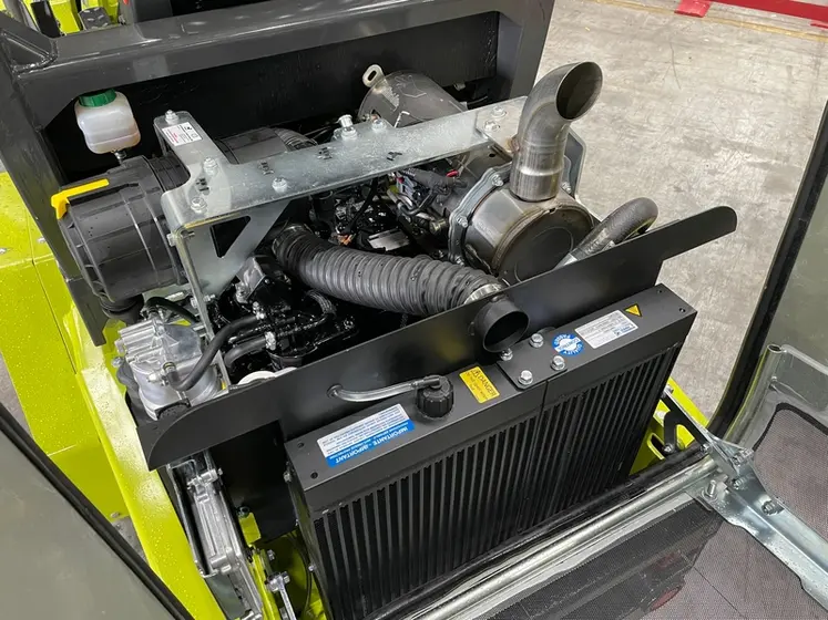 <em class="placeholder">Moteur Yanmar du valet de ferme articulé Fliegl 2527 d'origine Kaweco</em>