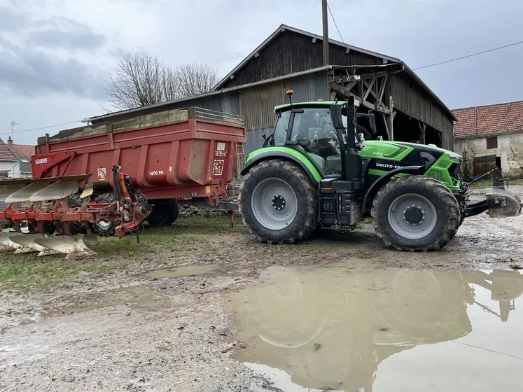 Tracteur Deutz-Fahr et benne Gilibert