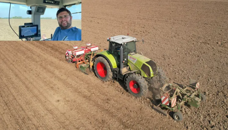 <em class="placeholder">Charly Scramuccia et tracteur Claas Axion 810 équipé du système de guidage automatique FJDynamics au semis de maïs en combiné </em>
