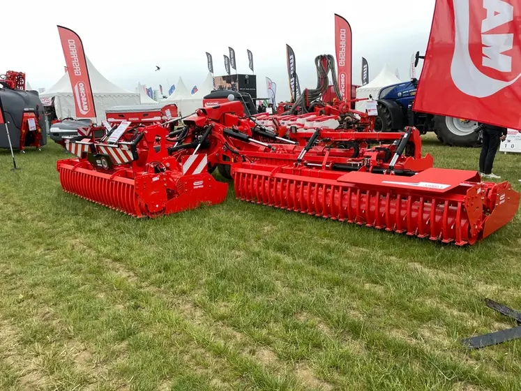 <em class="placeholder">Herse rotative Maschio Gaspardo Jumbo X au Salon Innov-Agri d'Essigny-le-Grand dans l'Aisne</em>