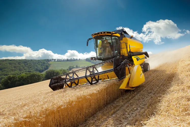 <em class="placeholder">Moissonneuse-batteuse New Holland TC</em>