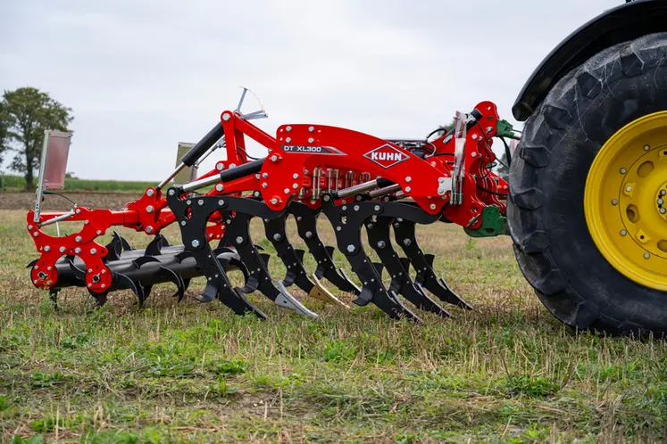<em class="placeholder">Décompacteur ameublisseur Kuhn DT.</em>