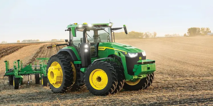 Tracteur John Deere 8R autonome