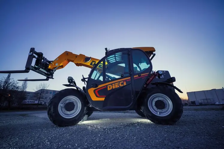 <em class="placeholder">Chargeur télescopique Dieci Mini-Agri 26.6 équipé de sa nouvelle cabine.</em>