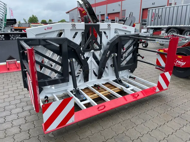 <em class="placeholder">Fourche à ensilage Fliegl Heavy Duty</em>