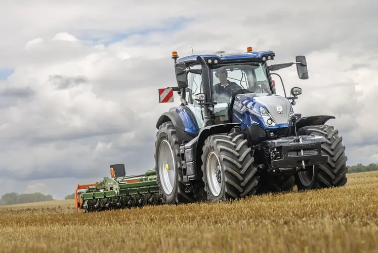 <em class="placeholder">Tracteur New Holland T7 empattement standard </em>