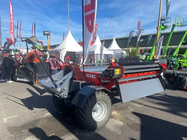 <em class="placeholder">Dérouleuse traînée Altec</em>