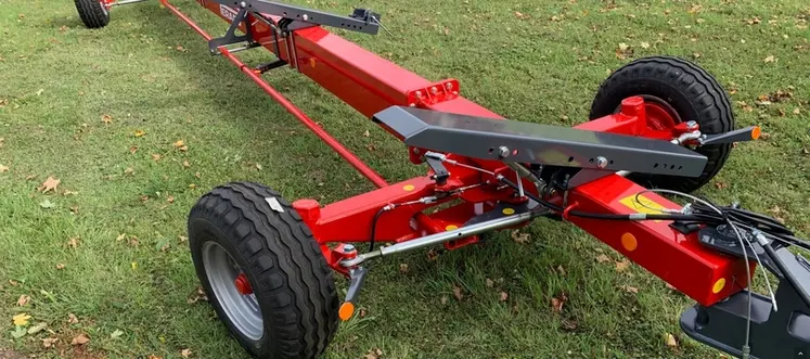 <em class="placeholder">Essieu du chariot de coupe Perard</em>