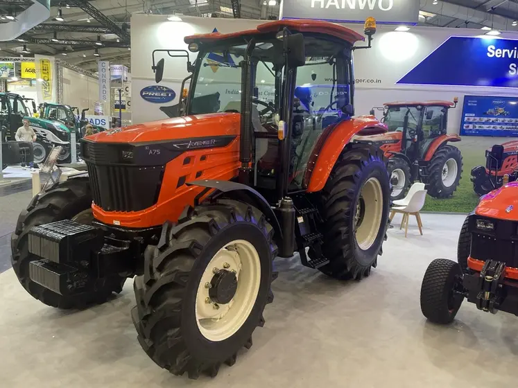 <em class="placeholder">Tracteur indien Avenger A75 au salon Agritechnica 2025</em>