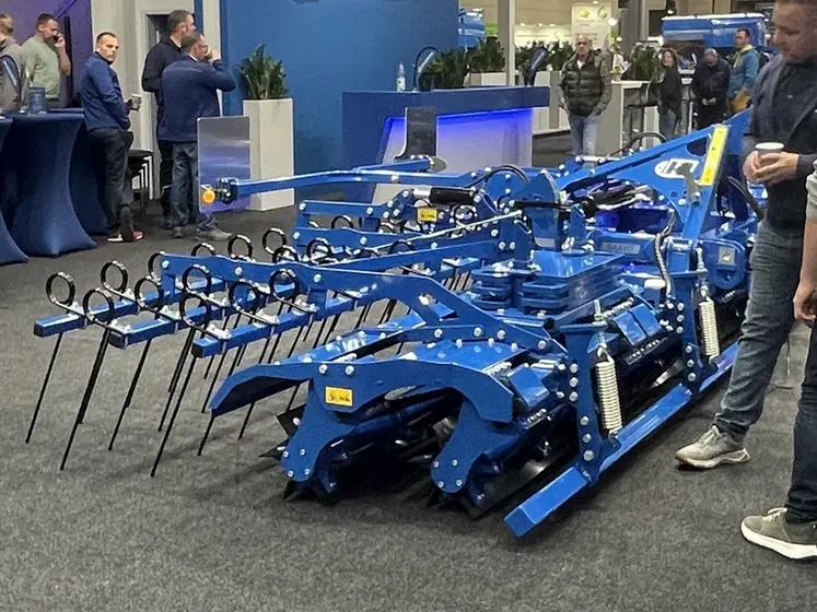 <em class="placeholder">Rolofaca rouleau hacheur Gravo de Köckerling</em>