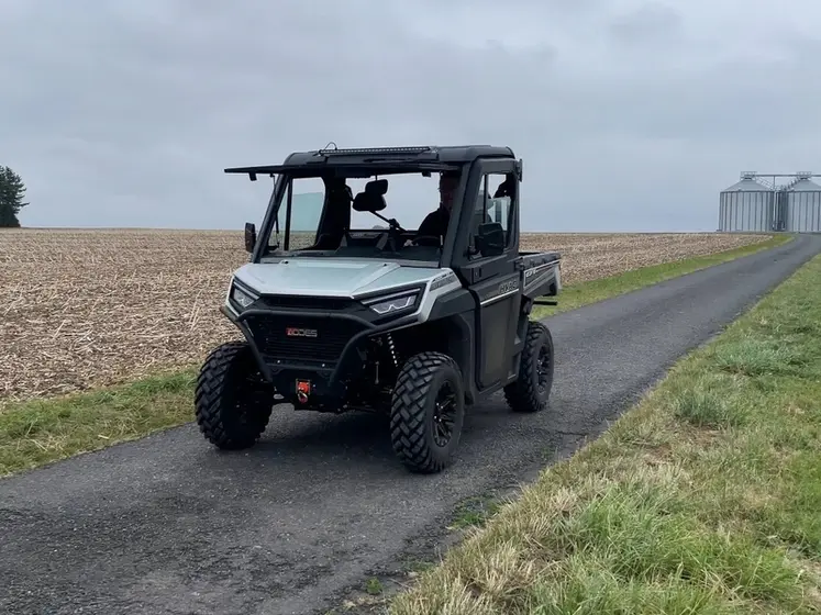 <em class="placeholder">SSV Aodes Workcross 1000 HVAC sur la route</em>