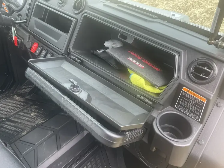 <em class="placeholder">Boîte à gants étanche du SSV Aodes Workcross 1000 HVAC </em>