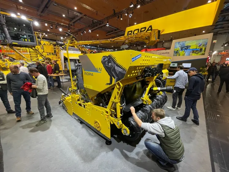 <em class="placeholder">Planteuse de pommes de terre Ropa Leguan au salon Agritechnica 2025</em>