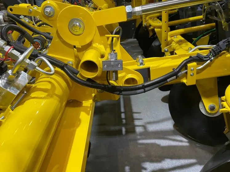 <em class="placeholder">Planteuse de pommes de terre Ropa Leguan au salon Agritechnica 2025</em>