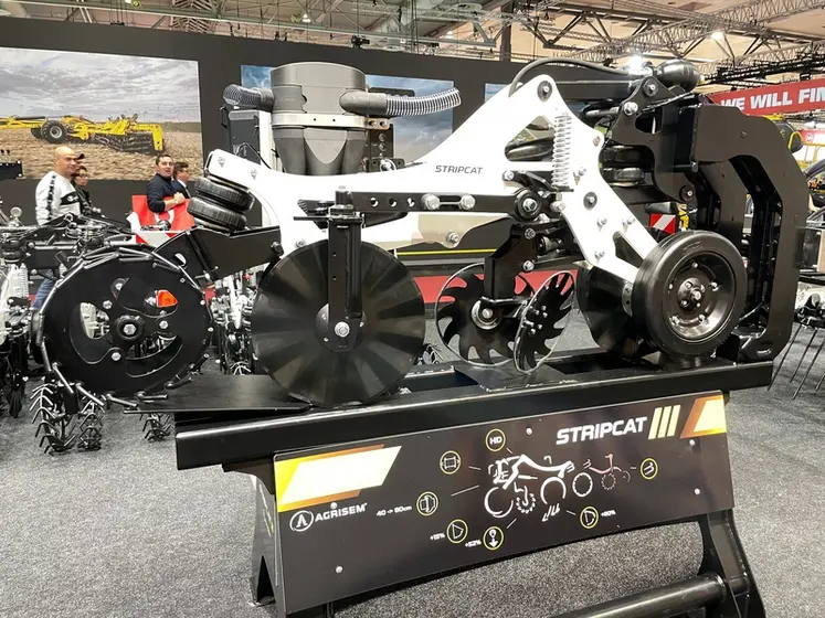 <em class="placeholder">Elément de strip-tiller Stripcat d&#039;Agrisem au salon Agritechnica 2025</em>