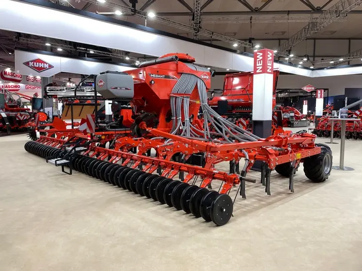 <em class="placeholder">Semoir à dents Megant de Kuhn au salon Agritechnica 2025</em>