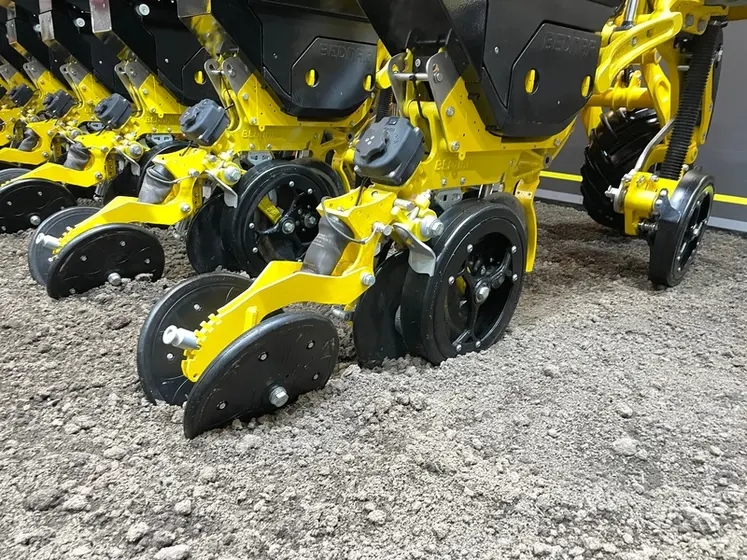 <em class="placeholder">Elément semeur du semoir monograine Bednar Ultra UN au salon Agritechnica</em>