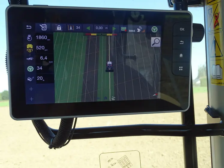 <em class="placeholder">Terminal Fieldstar 5 du tracteur Massey Ferguson MF 5M.135.</em>