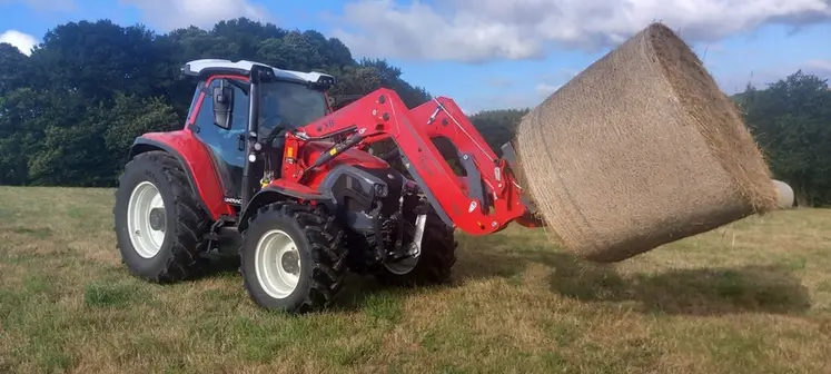 <em class="placeholder">Tracteur Lindner Lintrac 130 LDrive avec chargeur frontal.</em>