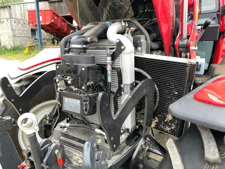 <em class="placeholder">Moteur du tracteur Lindner Lintrac 130 LDrive </em>