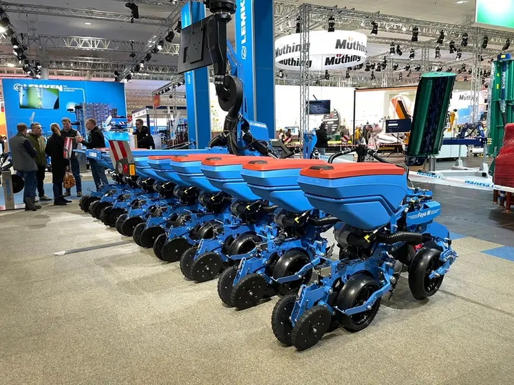 <em class="placeholder">Semoir monograine Lemken Faya MF.</em>