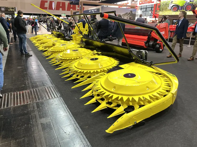 Prototype de bec maïs Kemper 16 rangs à Agritechnica 2025