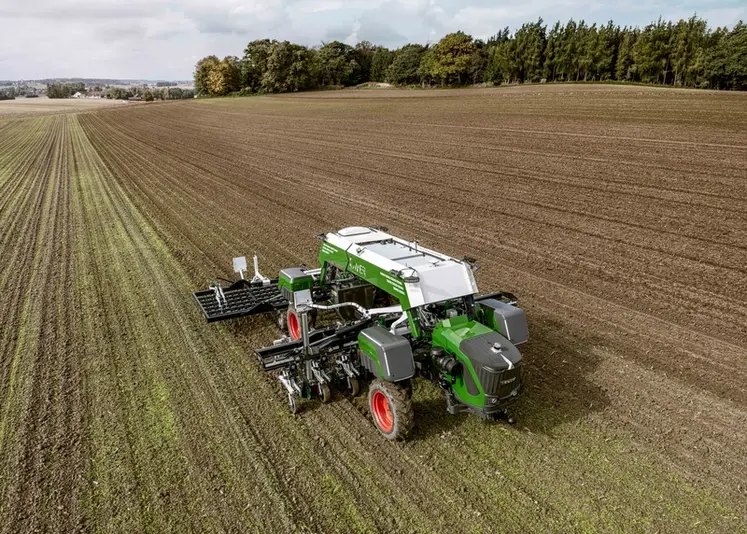<em class="placeholder">Concept de robot des champs Fendt Xaver GT</em>