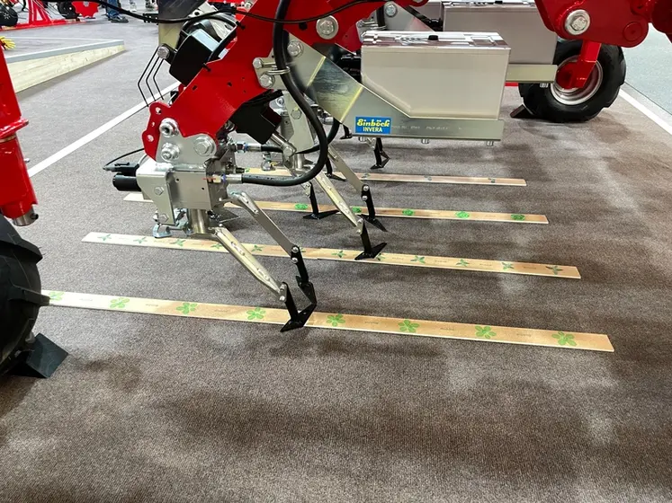 <em class="placeholder">Bineuse Einböck Invera</em>