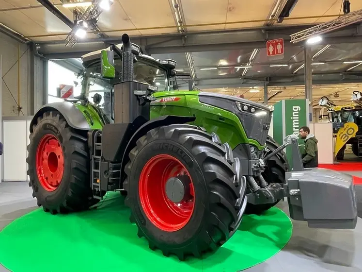 <em class="placeholder">Tracteur Fendt 1000 Vario Gen4.</em>
