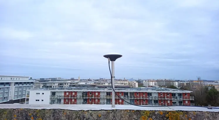 <em class="placeholder">Balise RTK Centipède</em>