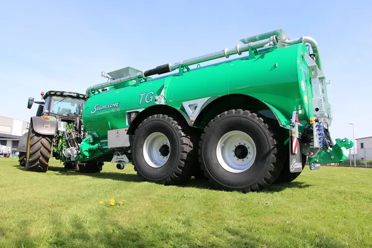 <em class="placeholder">Tonne à lisier TG 15 de Samson</em>