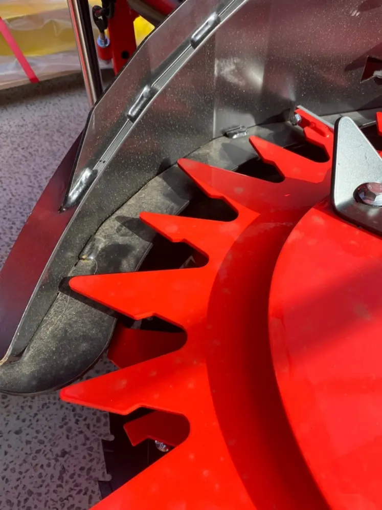 <em class="placeholder">Vue de détail d'un bec à maïs Kemper</em>