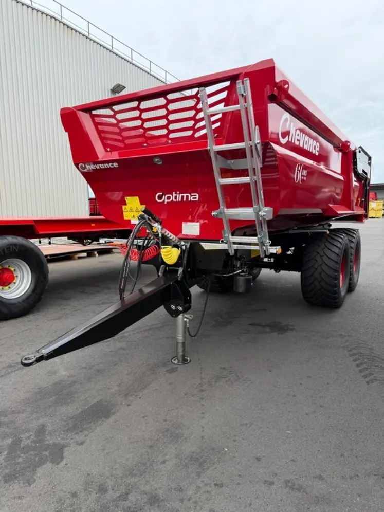 <em class="placeholder">Benne Chevance Optima édition limitée Rubis 60 ans</em>