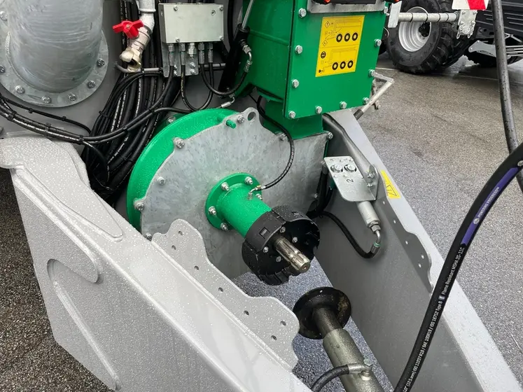 <em class="placeholder">Pompe centrifuge de tonne à lisier SC de Pichon à l'usine Samson Pichon de Landivisiau (Finistère)</em>