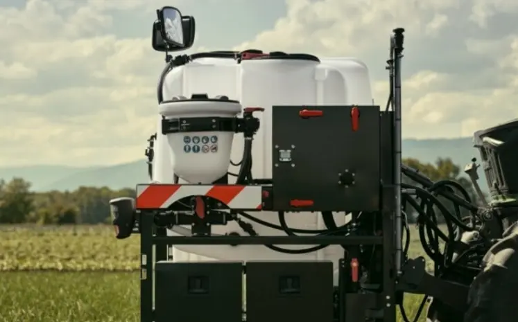 <em class="placeholder">Cuve frontale Pulvérisateur Ecorobotix Ara 620</em>