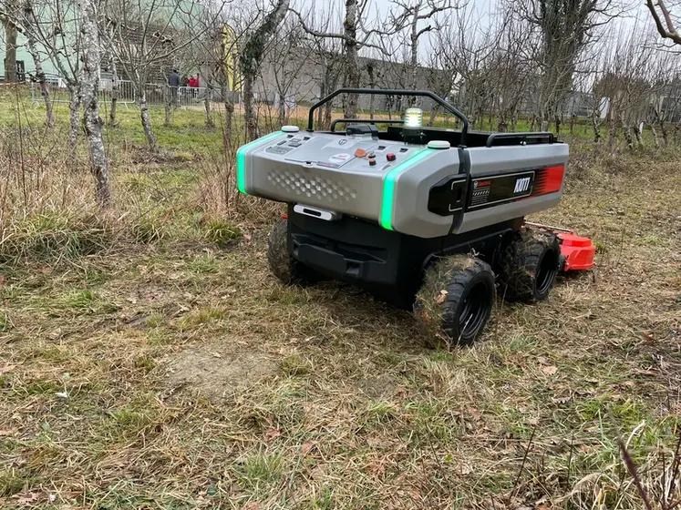 <em class="placeholder">Robot RT100 Kioti</em>